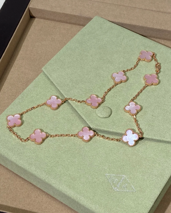 [⭐Shinejoy Jewellery] Pink Necklace with Ten Clover Designs