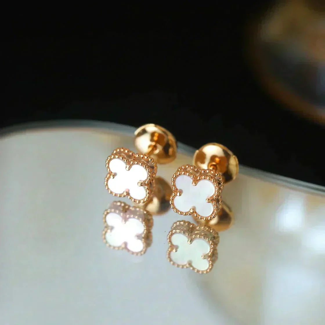 [⭐Shinejoy]CLOVER MINI 9.5MM WHITE MOP EARRINGS