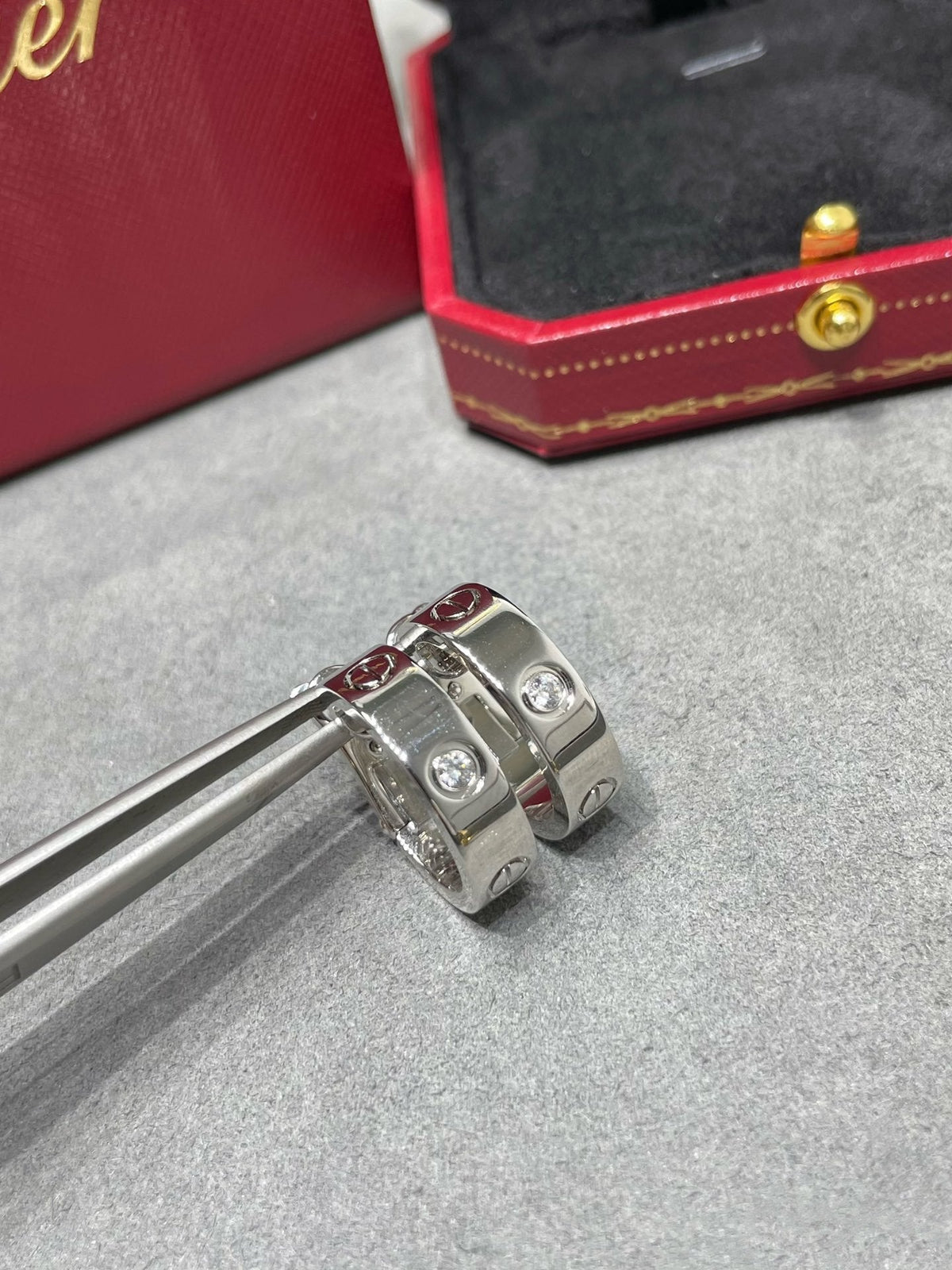 [⭐Shinejoy]LOVE 5.5MM 1 DIAMOND EARRINGS