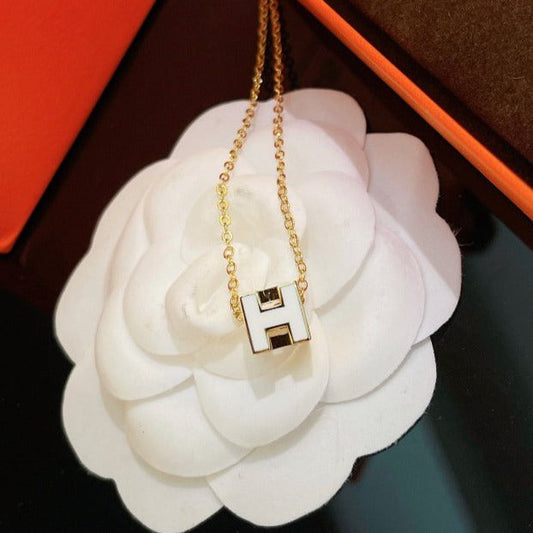 [⭐Shinejoy]H WHITE SQUARE GOLD NECKLACE