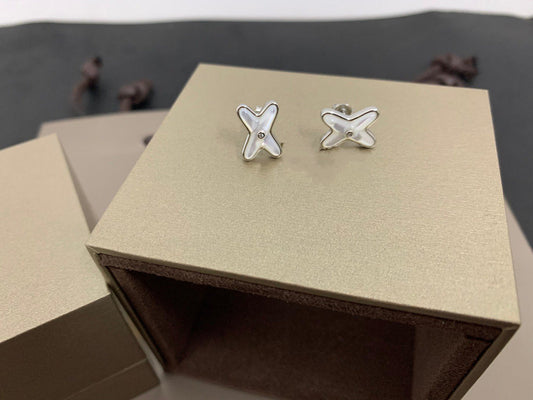 [⭐Shinejoy]JEUX DE WHITE MOP SILVER DIAMOND EARRINGS