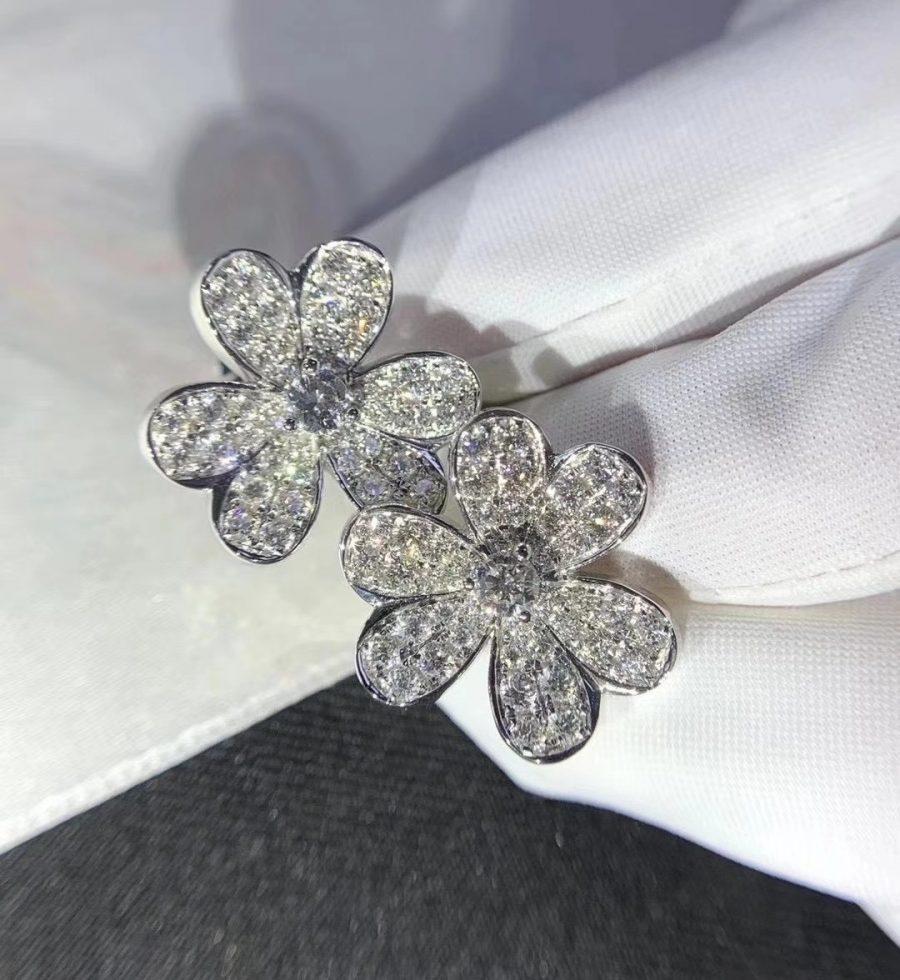 [⭐Shinejoy]FRIVOLE SILVER FLOWER DIAMOND EARRINGS